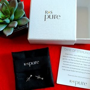 Ross & Simmons Sterling Silver diamond earrings